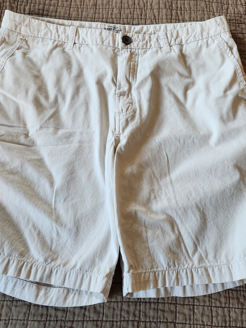 Quiksilver Men’s White Flat Front Shorts Size 34
